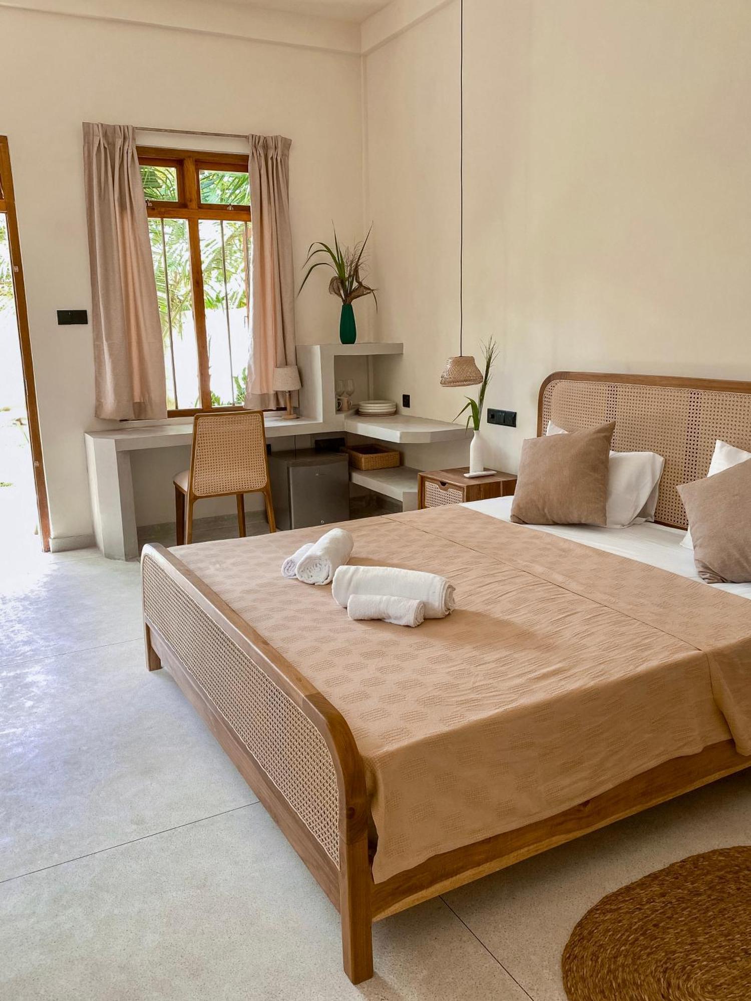 The Palm Private Cottages Midigama East Exterior foto